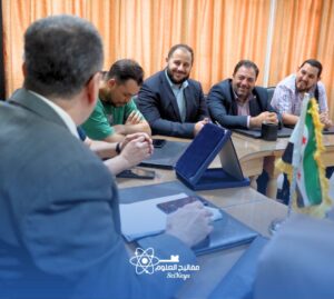 اجتماع ومحادثات بين أعضاء مفاتيح العلوم وأعضاء الهيئة التدريسية في كلية الهندسة بجامعة دمشق.